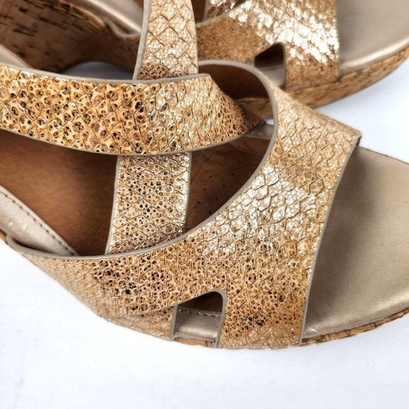 Sofft Cork Gold Metallic Reptile Strappy Leather Cork Wedges Comfort Sandals 10M - Picture 2 of 8